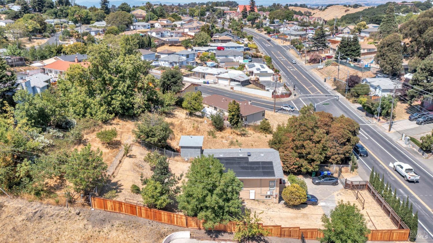 Detail Gallery Image 40 of 44 For 683 Appian Way, El Sobrante,  CA 94803 - 3 Beds | 2 Baths