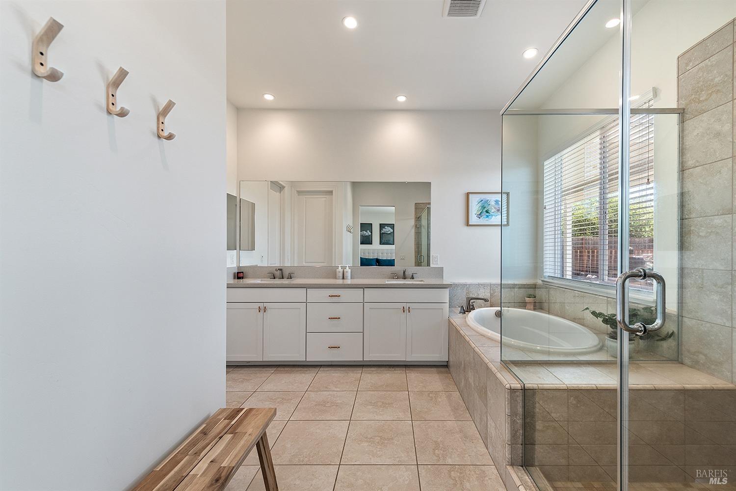 Detail Gallery Image 20 of 39 For 114 Oxford Ct, Santa Rosa,  CA 95403 - 3 Beds | 2 Baths