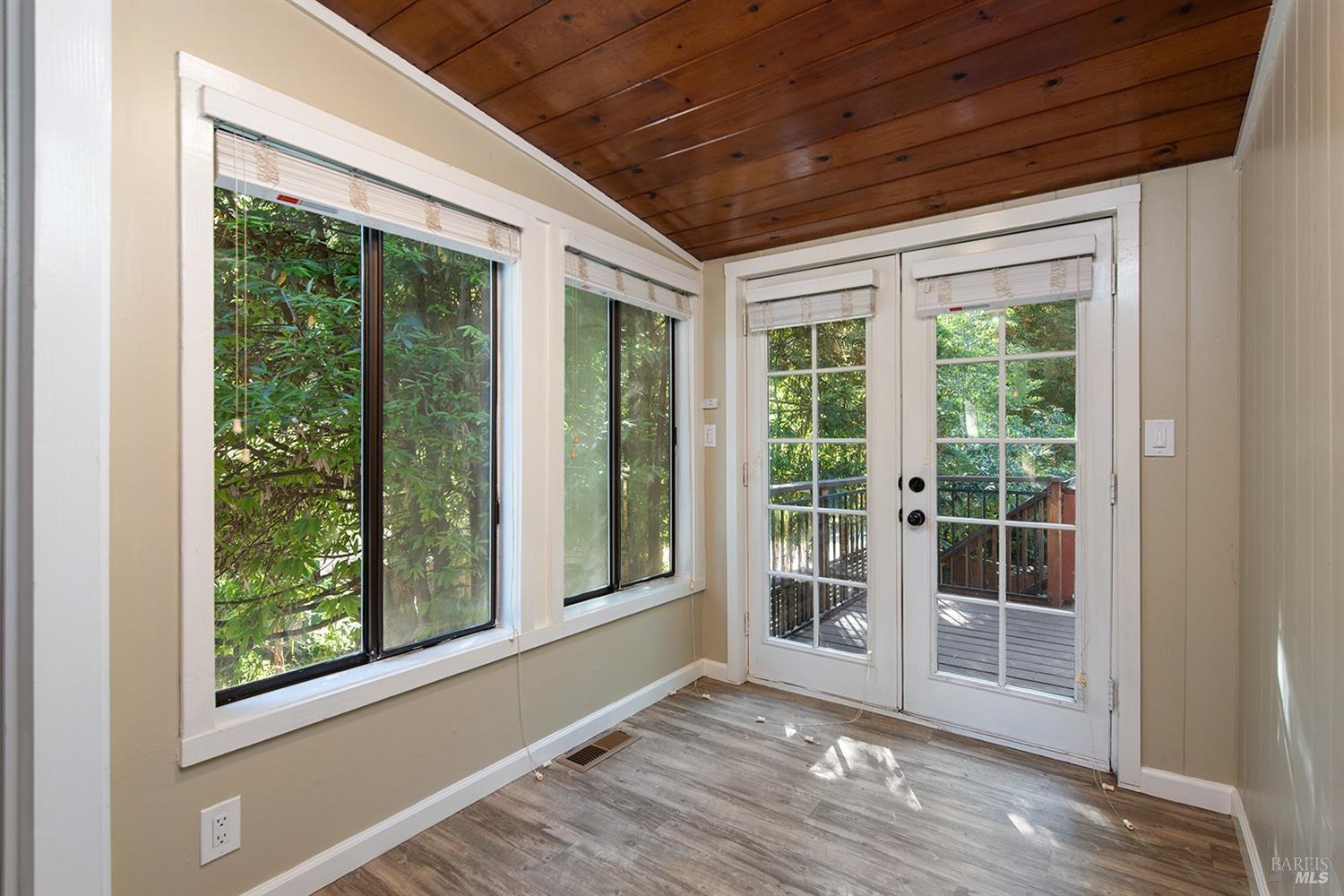 Detail Gallery Image 21 of 62 For 14291 Laurel Rd, Guerneville,  CA 95446 - 2 Beds | 2/1 Baths