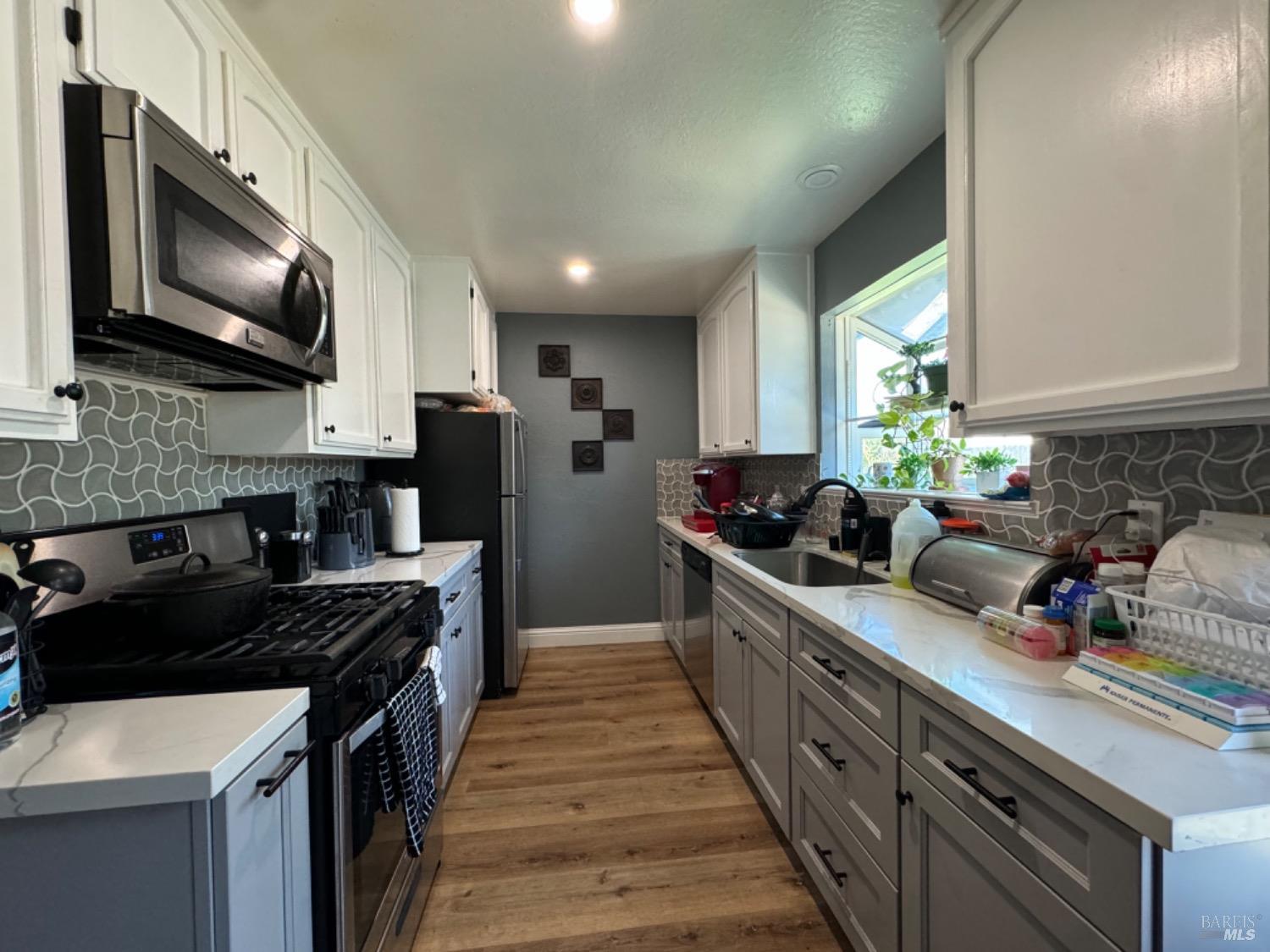 Detail Gallery Image 10 of 34 For 229 Walnut St, Suisun City,  CA 94585 - 4 Beds | 2 Baths