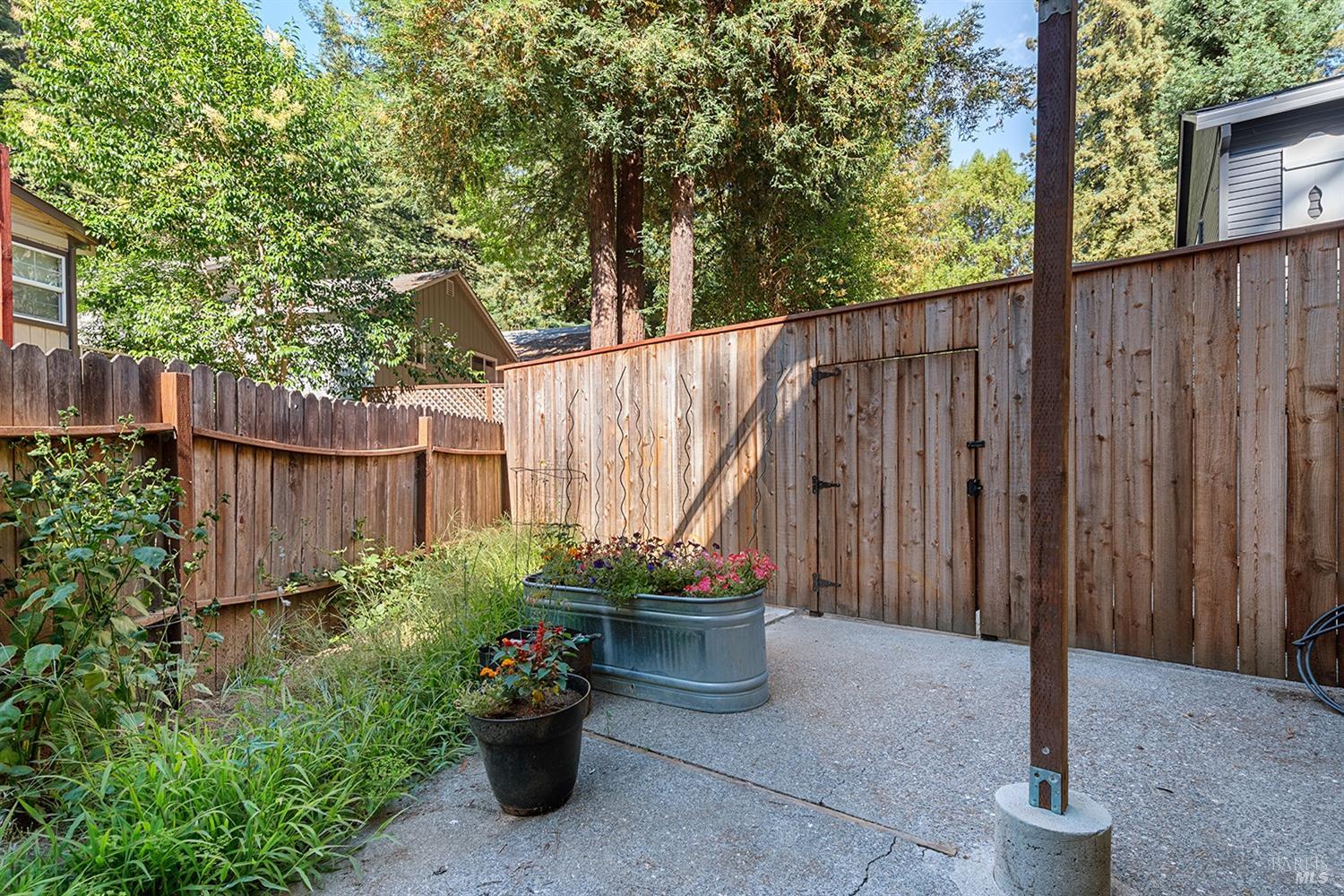 Detail Gallery Image 61 of 62 For 14291 Laurel Rd, Guerneville,  CA 95446 - 2 Beds | 2/1 Baths