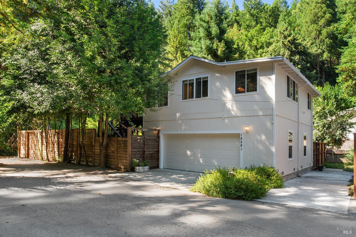 Detail Gallery Image 5 of 62 For 14291 Laurel Rd, Guerneville,  CA 95446 - 2 Beds | 2/1 Baths