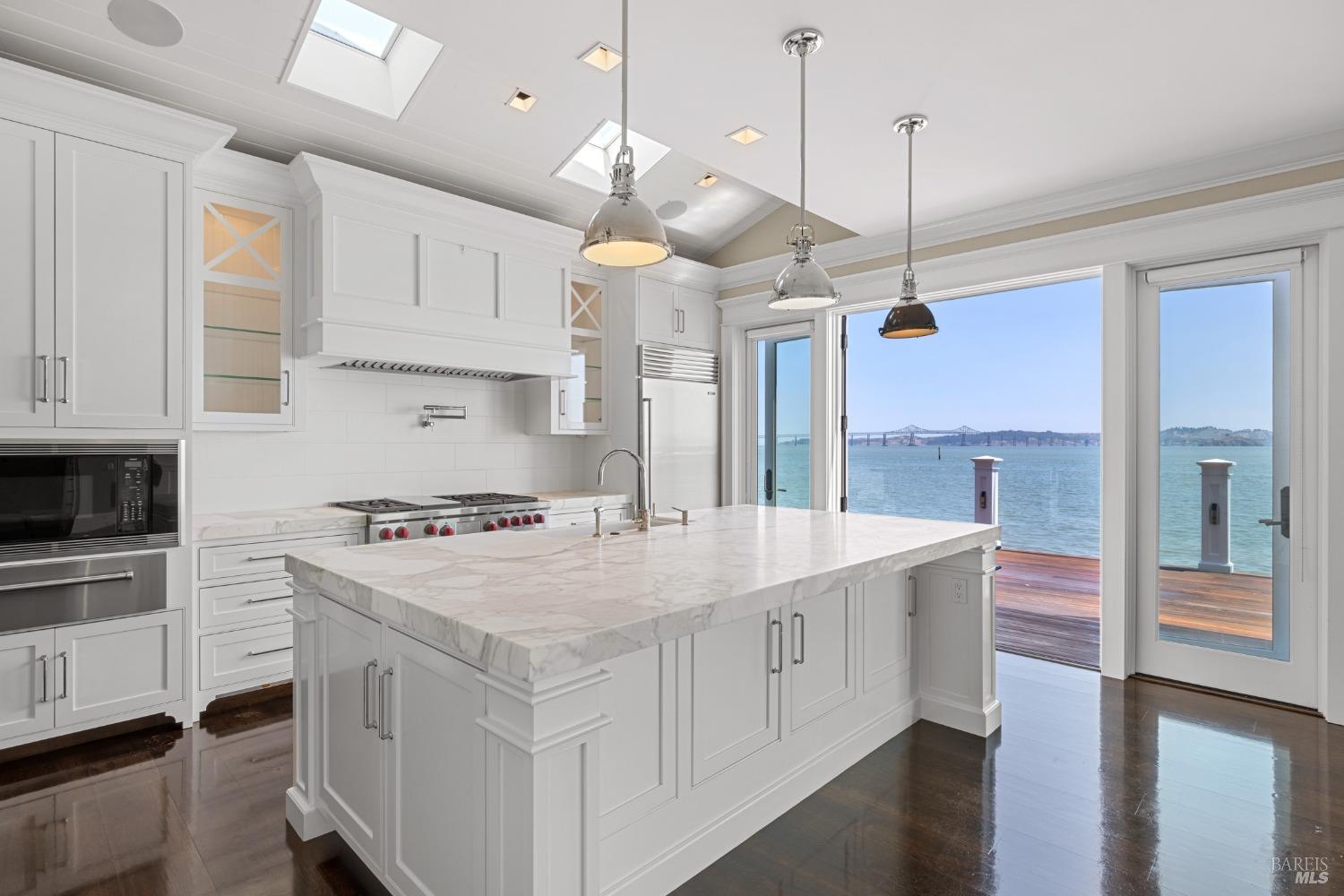 Detail Gallery Image 12 of 35 For 171 Saint Thomas Way, Tiburon,  CA 94920 - 3 Beds | 2/1 Baths