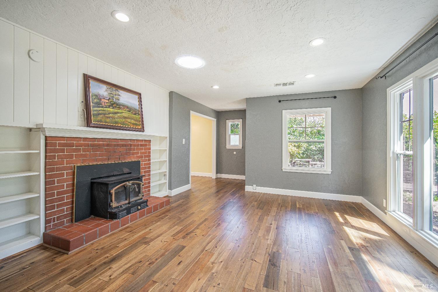 Detail Gallery Image 15 of 44 For 300 Bloomfield Rd, Sebastopol,  CA 95472 - 3 Beds | 2 Baths