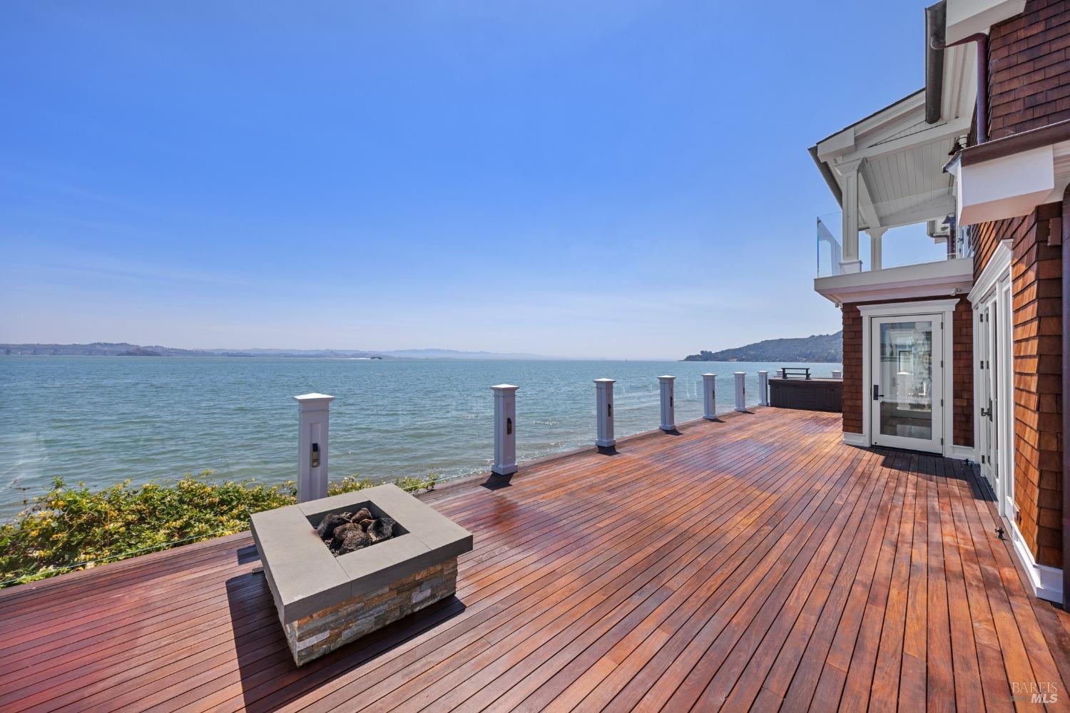 Detail Gallery Image 32 of 35 For 171 Saint Thomas Way, Tiburon,  CA 94920 - 3 Beds | 2/1 Baths