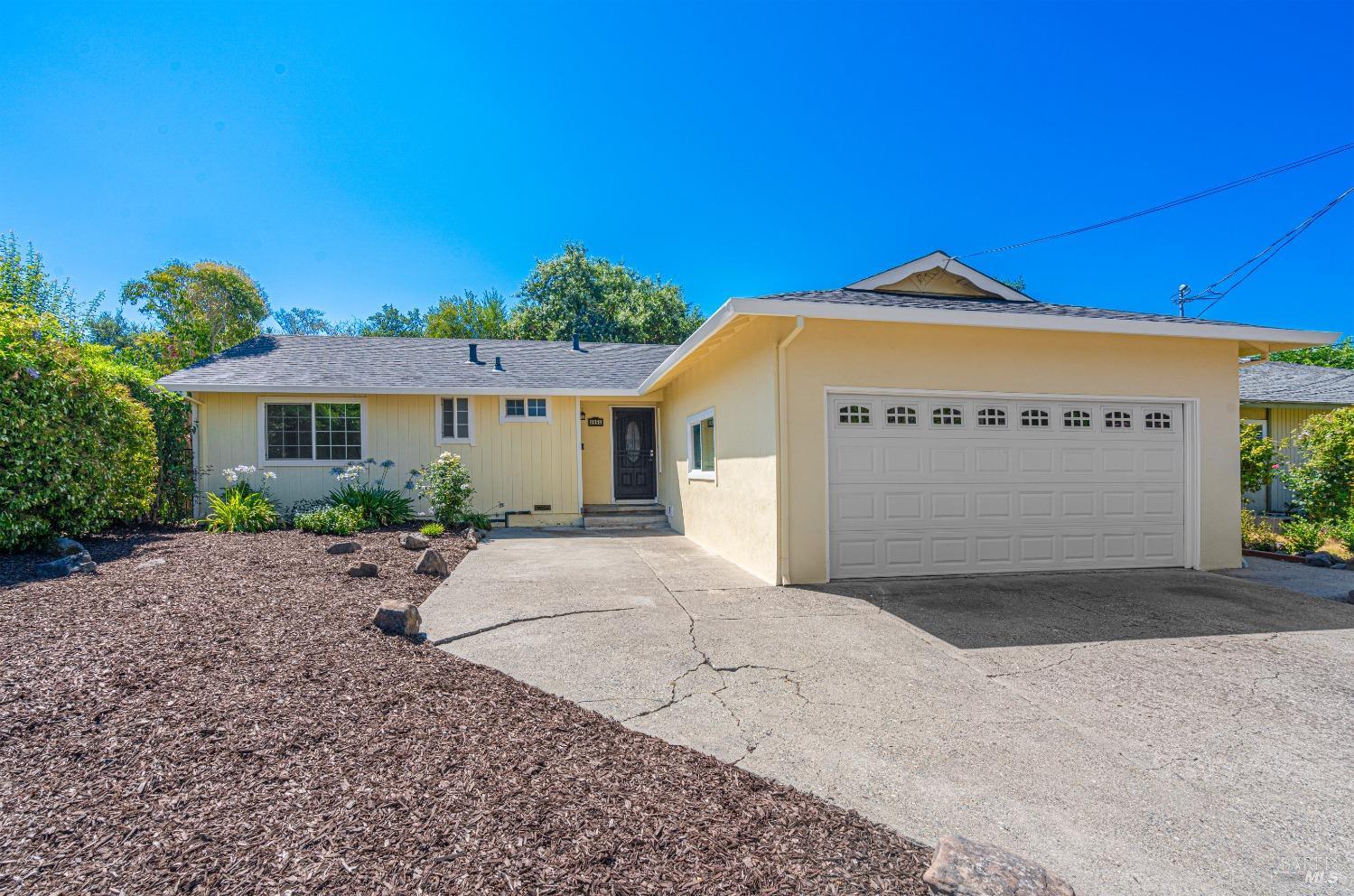 Detail Gallery Image 1 of 1 For 4954 Charmian Dr, Santa Rosa,  CA 95409 - 4 Beds | 2 Baths