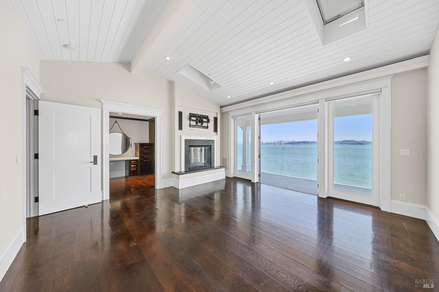 Detail Gallery Image 14 of 35 For 171 Saint Thomas Way, Tiburon,  CA 94920 - 3 Beds | 2/1 Baths