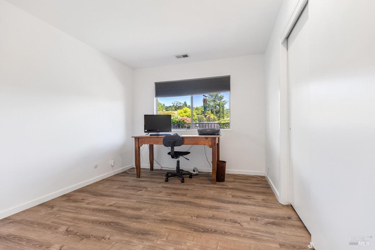 Detail Gallery Image 23 of 38 For 411 Las Casitas Unkn a,  Santa Rosa,  CA 95403 - 2 Beds | 2 Baths