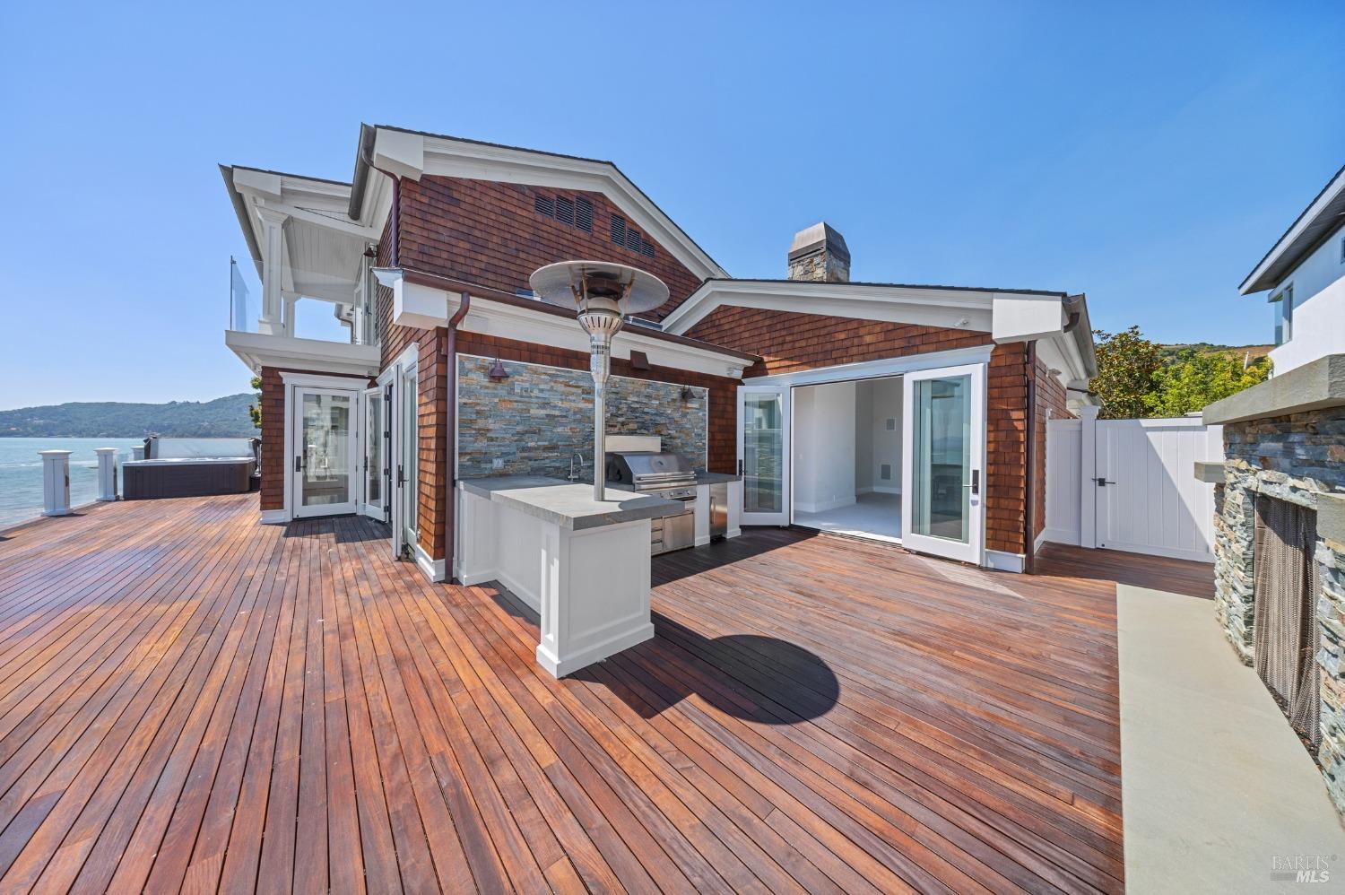 Detail Gallery Image 31 of 35 For 171 Saint Thomas Way, Tiburon,  CA 94920 - 3 Beds | 2/1 Baths