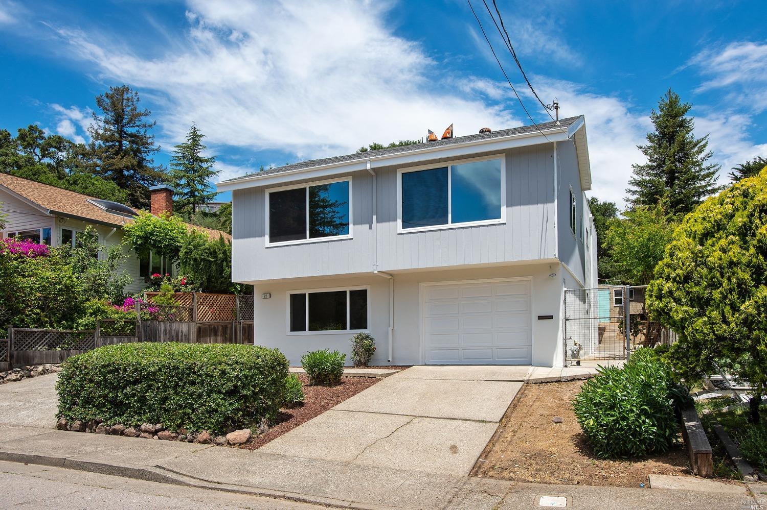 Detail Gallery Image 1 of 45 For 22 Alexander Ave, San Rafael,  CA 94901 - 4 Beds | 2 Baths