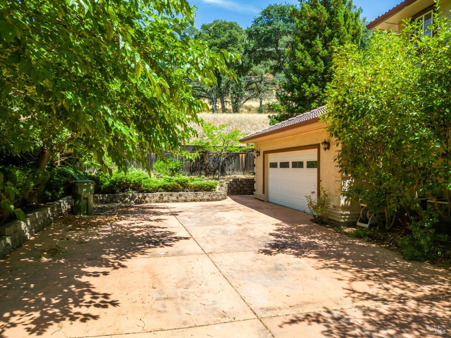 Detail Gallery Image 31 of 37 For 8726 Paradise Valley Blvd, Lucerne,  CA 95458 - 4 Beds | 3 Baths