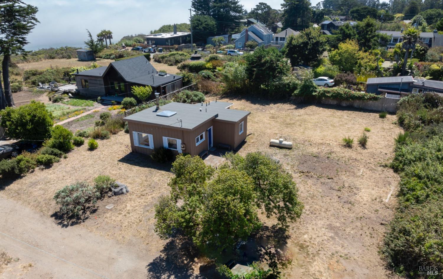 Detail Gallery Image 1 of 1 For 135 Dogwood Rd, Bolinas,  CA 94924 - 1 Beds | 1 Baths