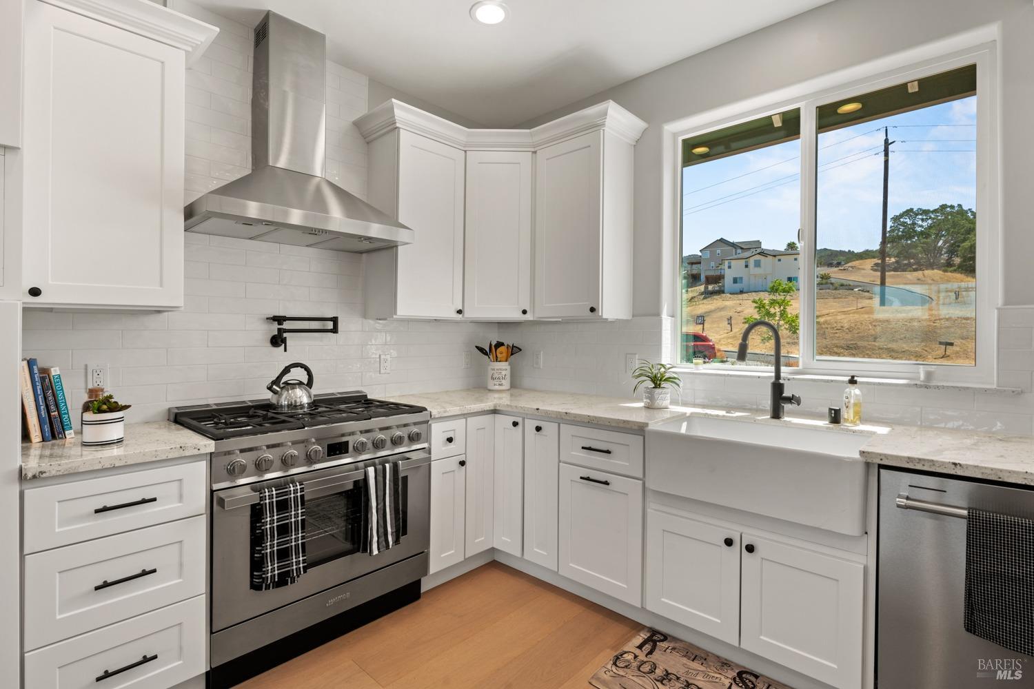 Detail Gallery Image 21 of 51 For 2408 Celestin Ct, Ukiah,  CA 95482 - 5 Beds | 3/1 Baths