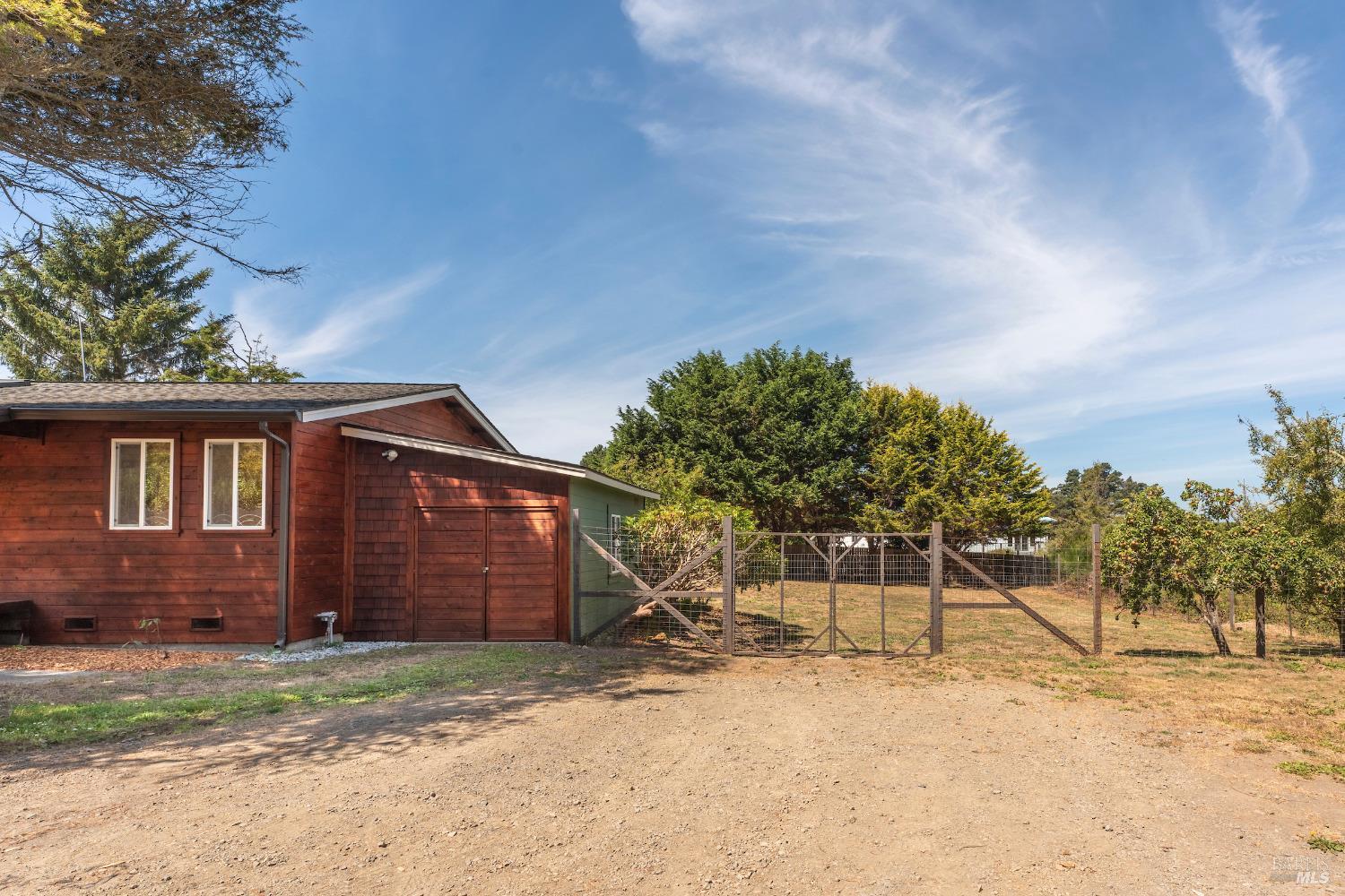 Detail Gallery Image 17 of 25 For 17800 Freitas Ln, Fort Bragg,  CA 95437 - 2 Beds | 1/1 Baths