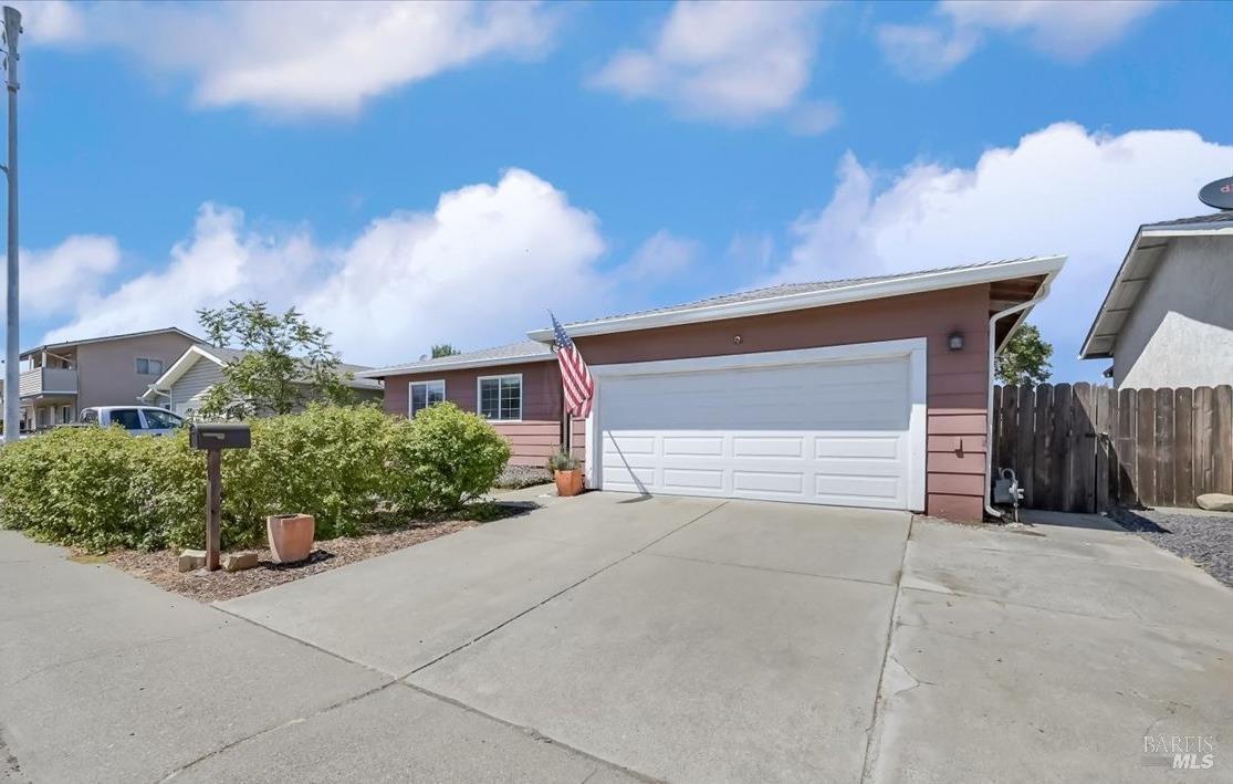 Detail Gallery Image 1 of 1 For 920 Francisco Dr, Suisun City,  CA 94585 - 3 Beds | 2 Baths