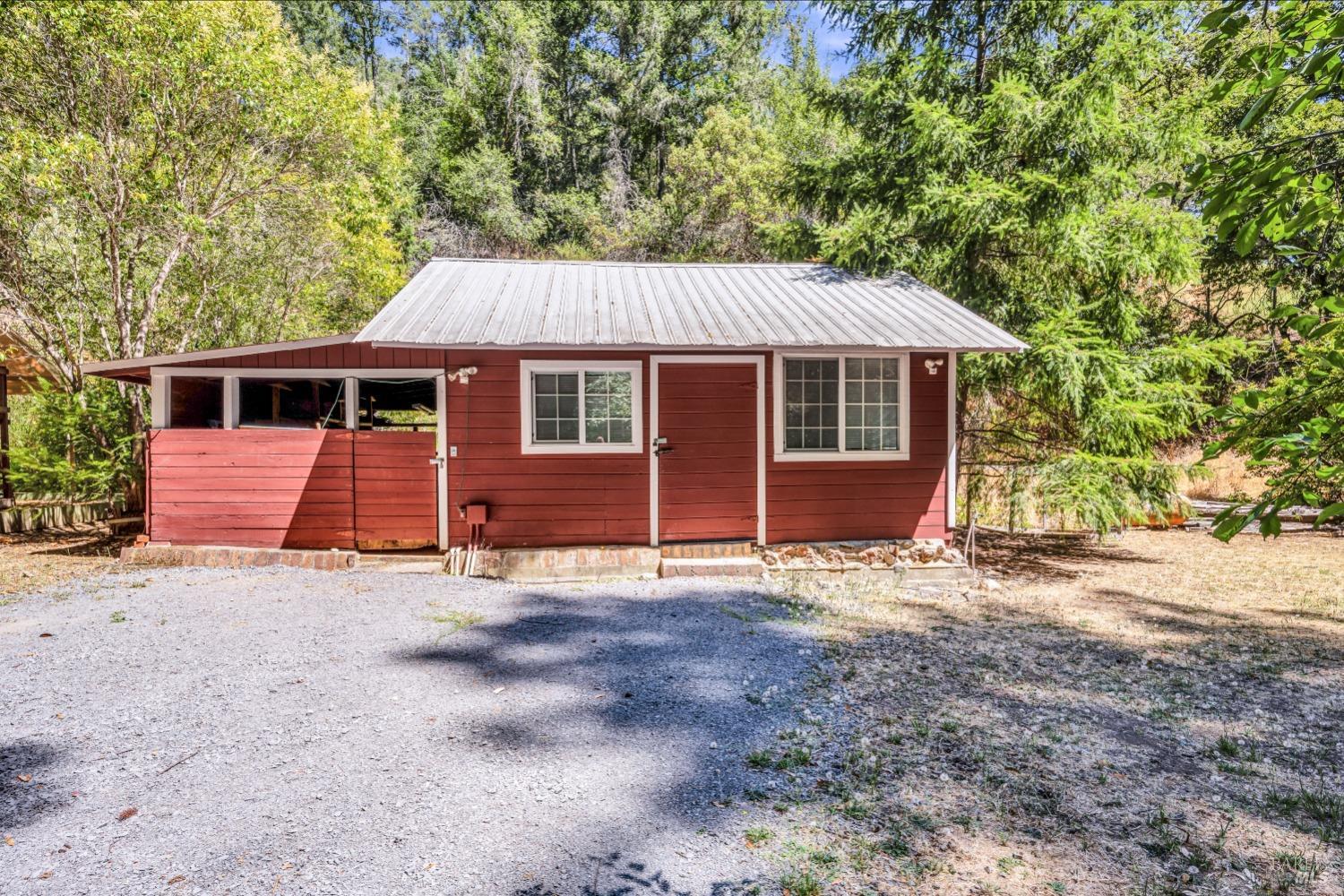 Detail Gallery Image 28 of 46 For 1311 W Dry Creek Rd, Healdsburg,  CA 95448 - 2 Beds | 1 Baths