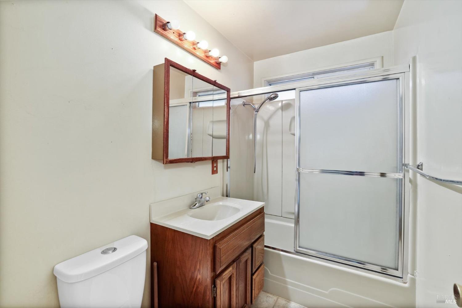 Detail Gallery Image 17 of 36 For 425 Baywood Dr, Vallejo,  CA 94591 - 3 Beds | 1 Baths