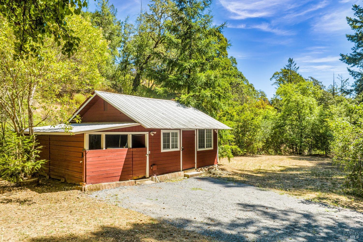 Detail Gallery Image 31 of 46 For 1311 W Dry Creek Rd, Healdsburg,  CA 95448 - 2 Beds | 1 Baths