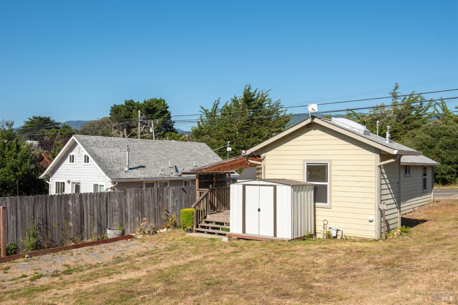 Detail Gallery Image 7 of 37 For 19460 S Highway 1 Unkn, Manchester,  CA 95459 - 2 Beds | 1 Baths