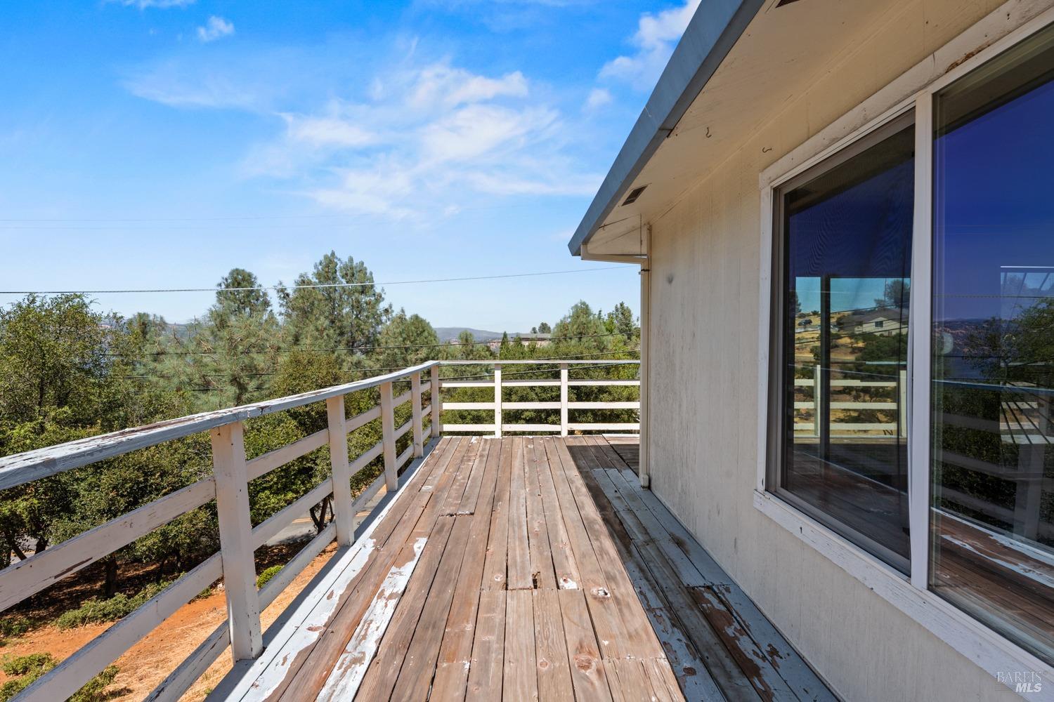 Detail Gallery Image 3 of 14 For 9835 Fairway Dr, Kelseyville,  CA 95451 - 3 Beds | 2 Baths