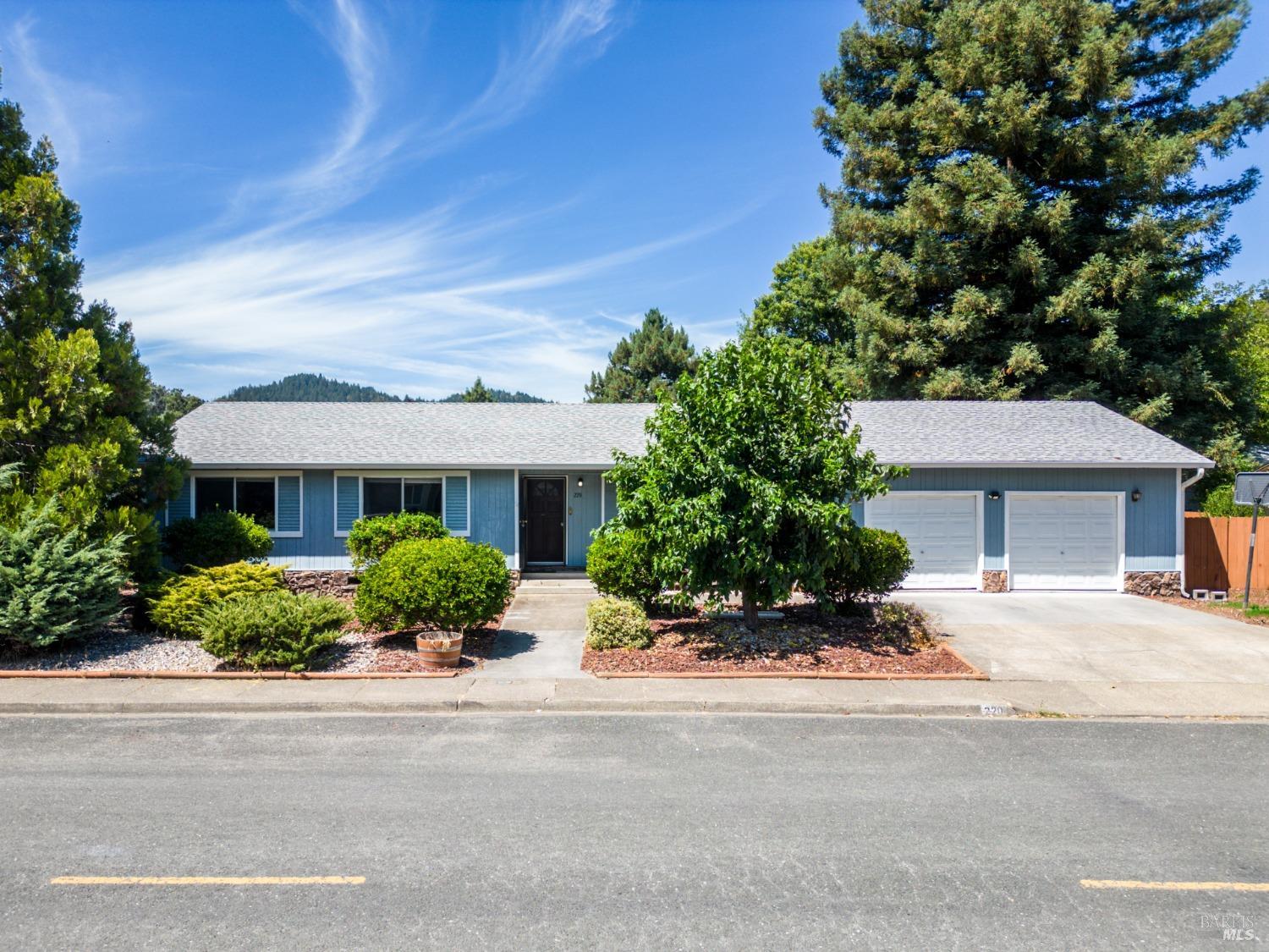 Detail Gallery Image 1 of 1 For 220 Bonnie Ln, Willits,  CA 95490 - 3 Beds | 2 Baths