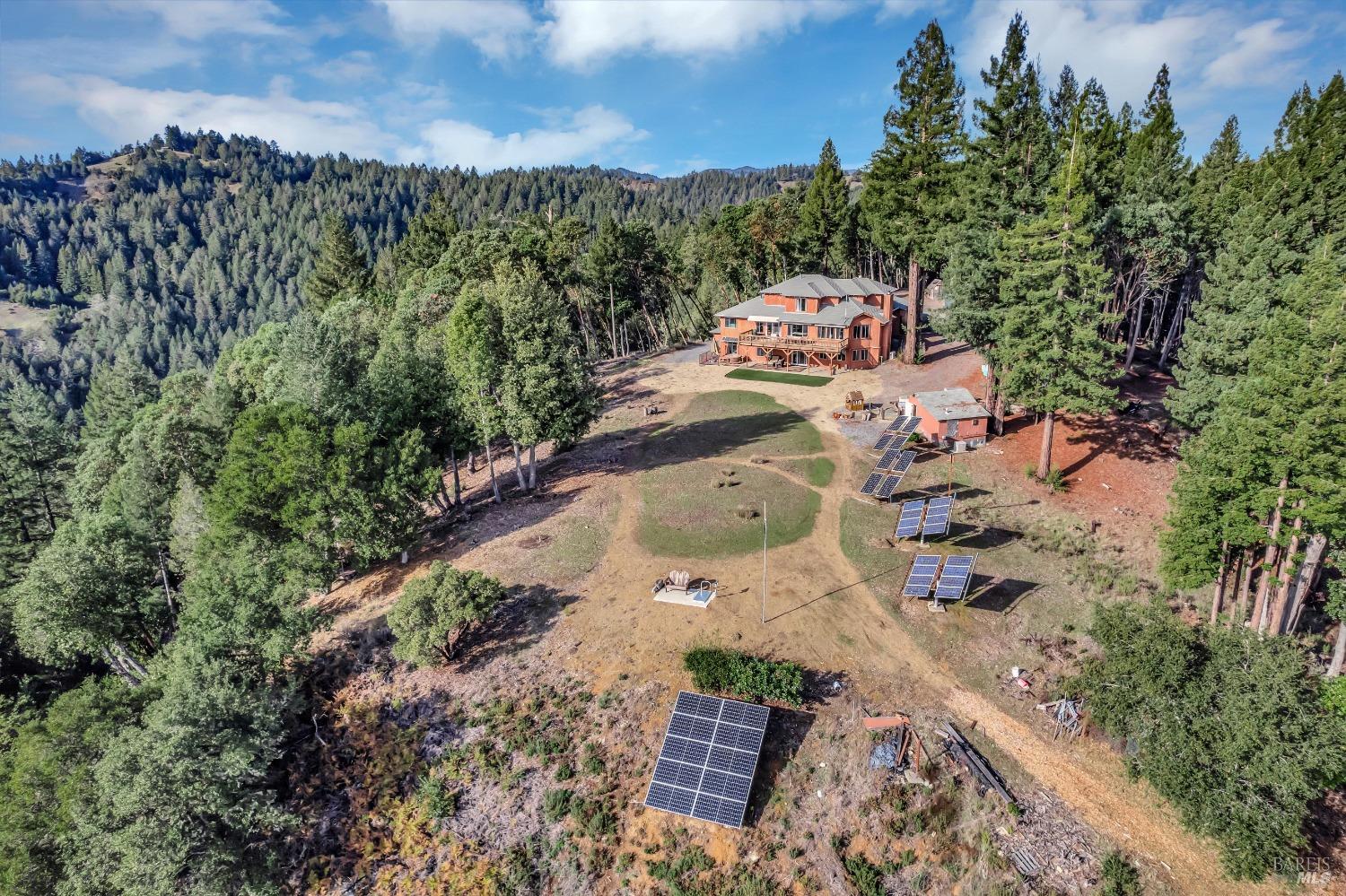 Detail Gallery Image 9 of 37 For 19711 Old Cazadero Rd, Guerneville,  CA 95446 - 5 Beds | 4 Baths