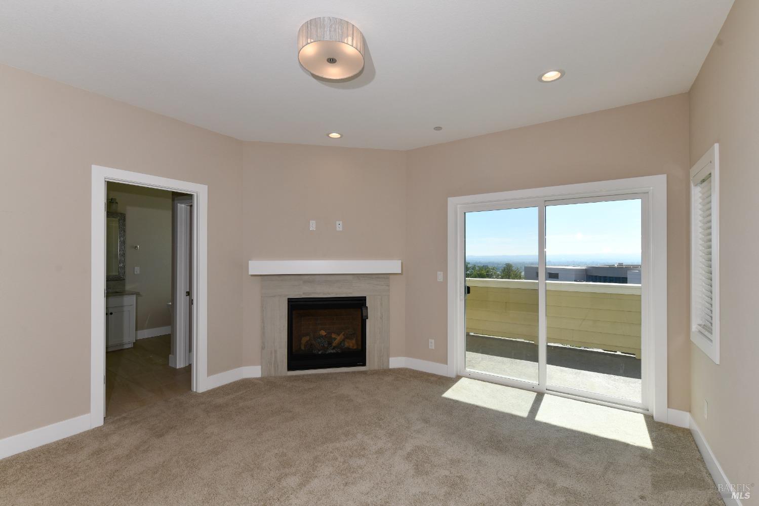 Detail Gallery Image 27 of 47 For 2051 Stonefield Ln, Santa Rosa,  CA 95403 - 3 Beds | 2/1 Baths