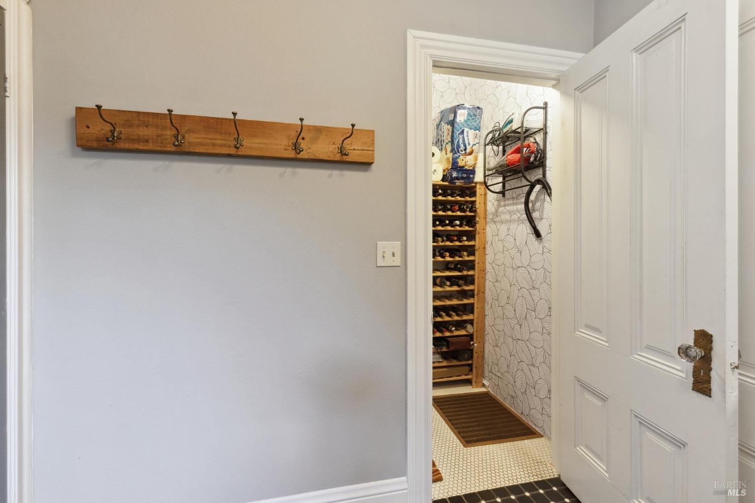 Detail Gallery Image 30 of 78 For 670 D St, Petaluma,  CA 94952 - 4 Beds | 2/1 Baths