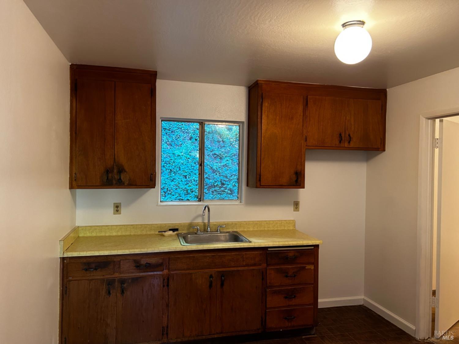 Detail Gallery Image 5 of 21 For 11551 Old River Rd, Forestville,  CA 95436 - 3 Beds | 1 Baths