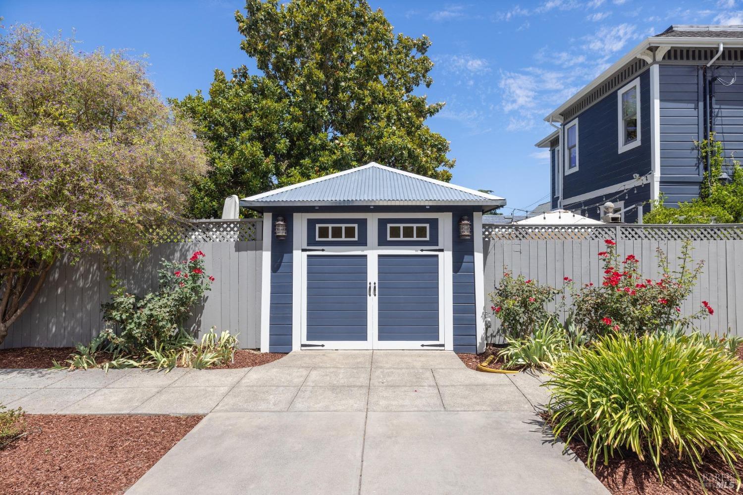 Detail Gallery Image 71 of 78 For 670 D St, Petaluma,  CA 94952 - 4 Beds | 2/1 Baths