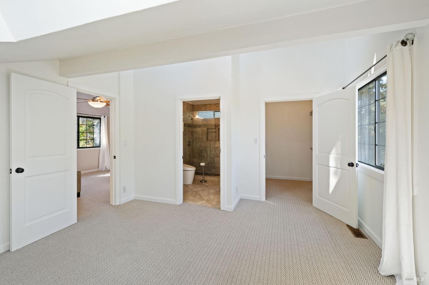 Detail Gallery Image 15 of 32 For 751 White Gates Ave, Healdsburg,  CA 95448 - 4 Beds | 3 Baths