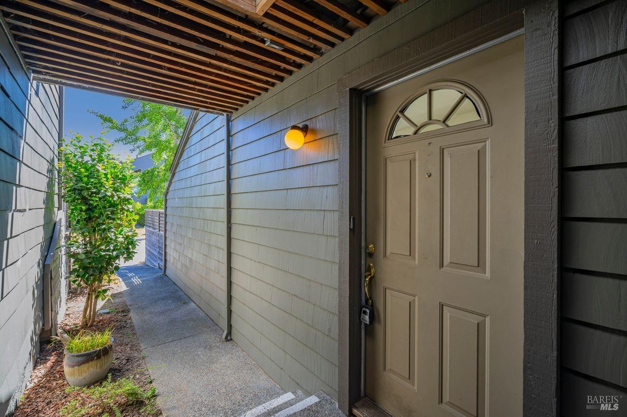 Detail Gallery Image 5 of 46 For 8401 Valley View Ct, Sebastopol,  CA 95472 - 2 Beds | 1/1 Baths