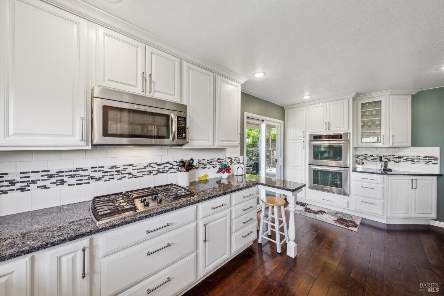 Detail Gallery Image 22 of 56 For 433 Oak Vista Dr, Santa Rosa,  CA 95409 - 2 Beds | 2 Baths