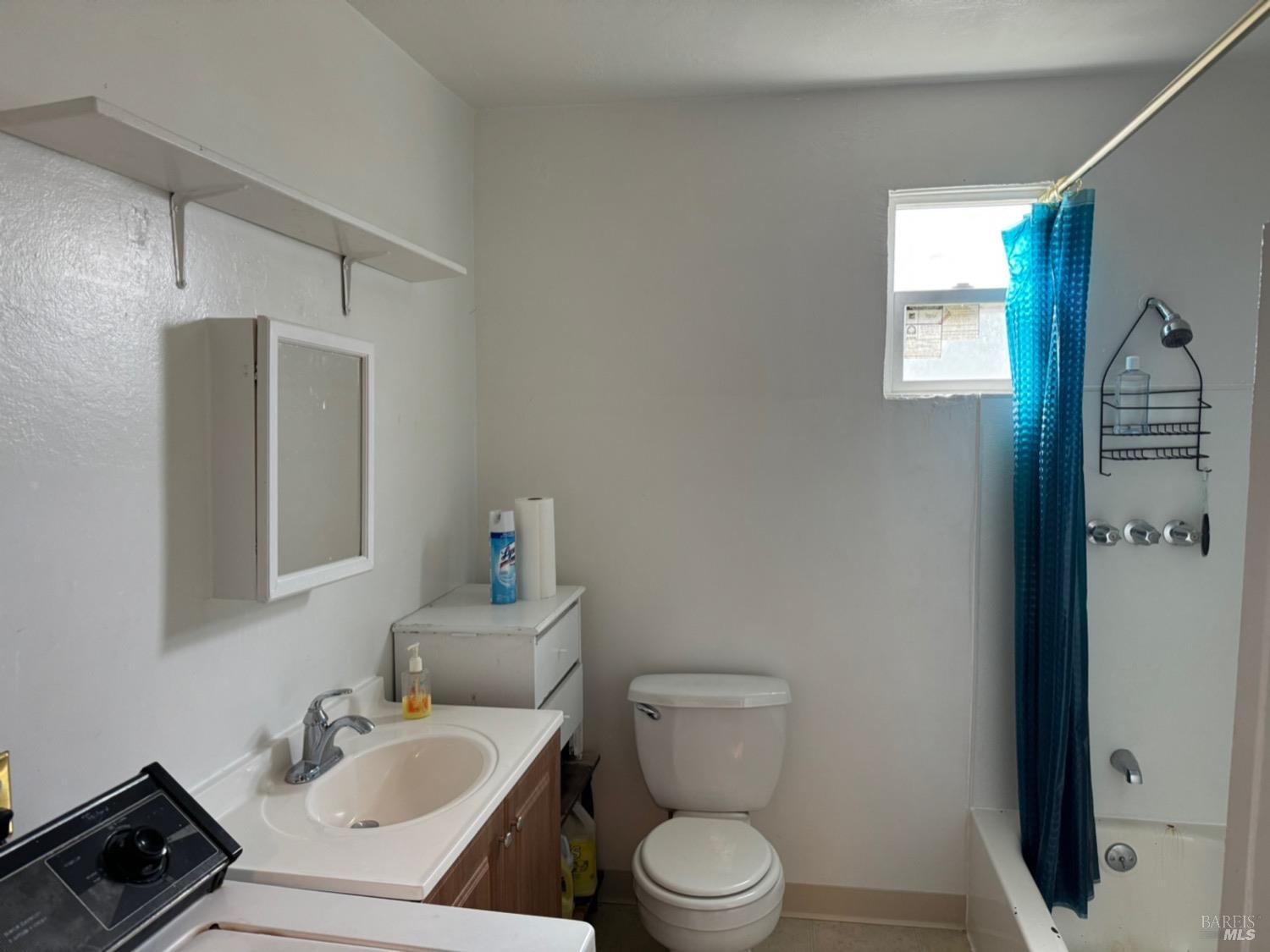 Detail Gallery Image 14 of 22 For 513 Verde Ave, Richmond,  CA 94801 - 2 Beds | 1 Baths