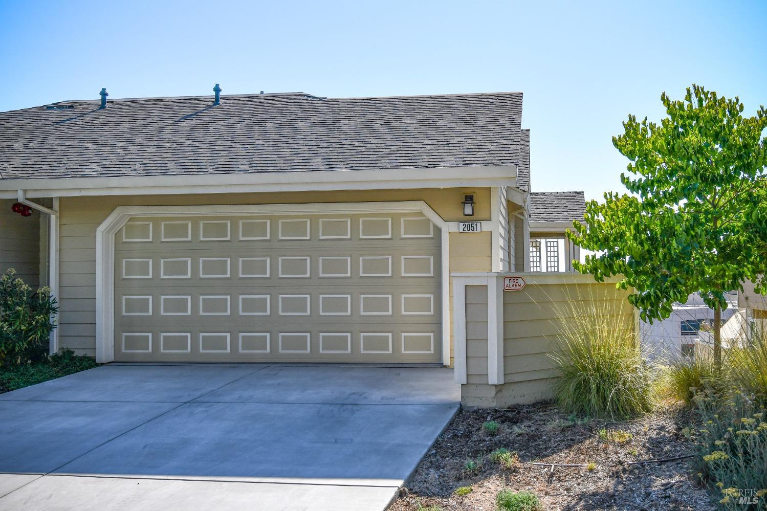 Detail Gallery Image 40 of 47 For 2051 Stonefield Ln, Santa Rosa,  CA 95403 - 3 Beds | 2/1 Baths