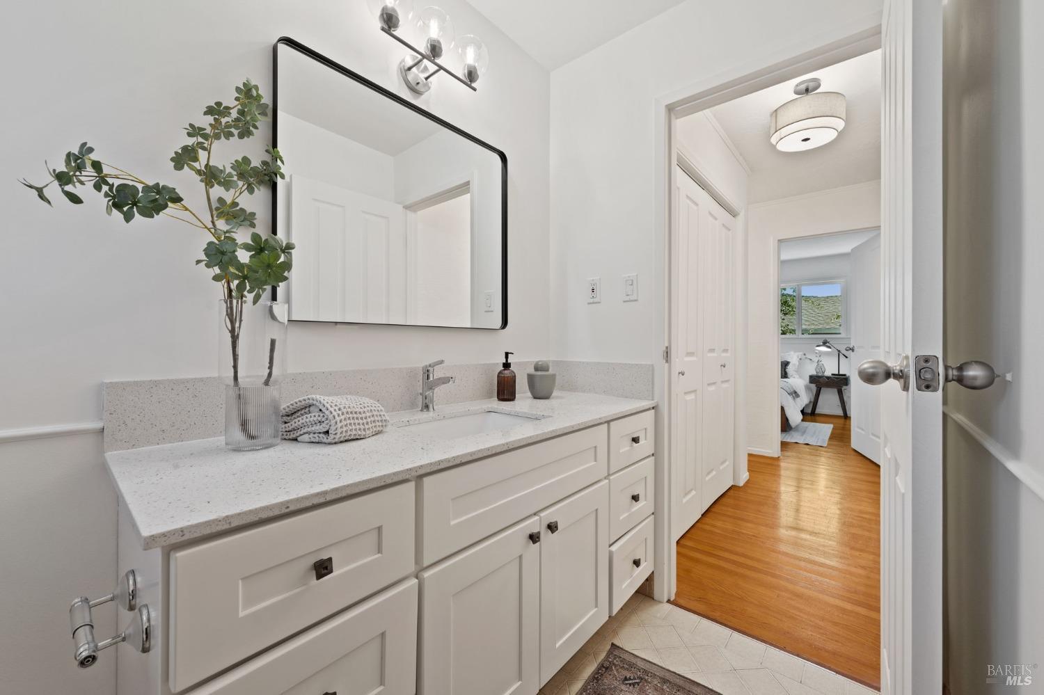 Detail Gallery Image 13 of 25 For 2376 Dominic Dr, Novato,  CA 94947 - 3 Beds | 2 Baths