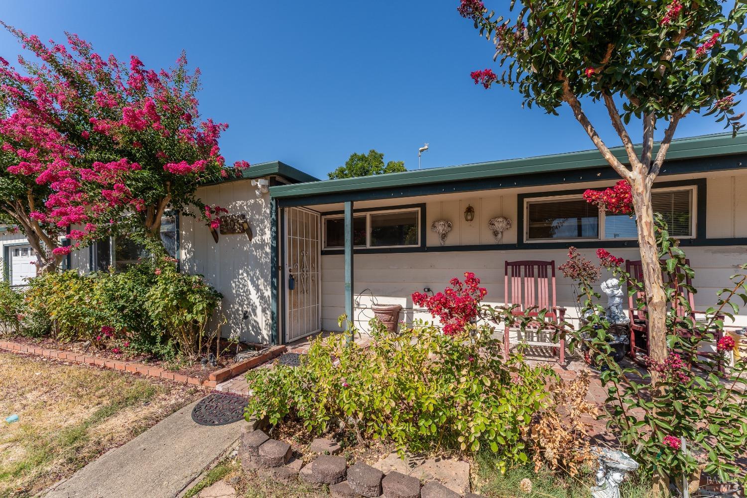 Detail Gallery Image 1 of 1 For 201 Faull Ave, Ukiah,  CA 95482 - 3 Beds | 1 Baths