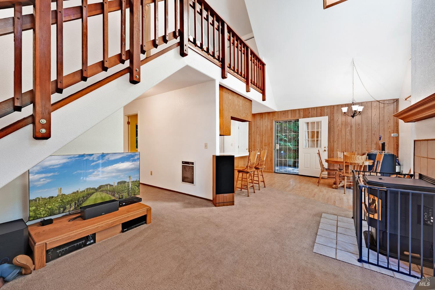 Detail Gallery Image 9 of 34 For 14529 Canyon 2 Rd, Guerneville,  CA 95446 - 3 Beds | 2 Baths