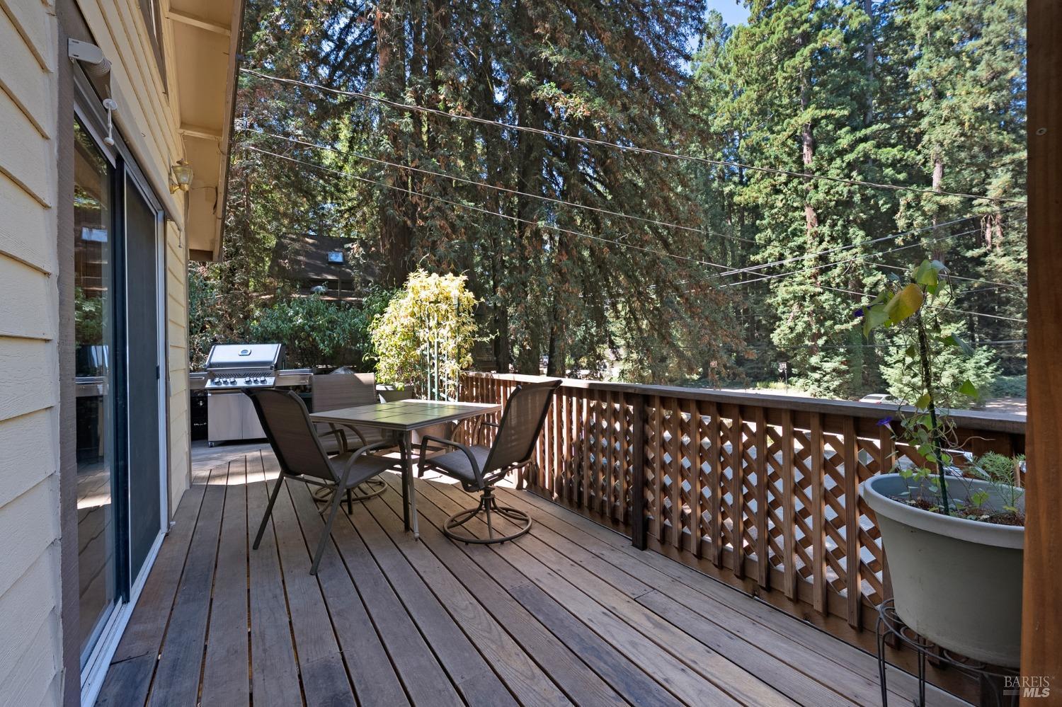 Detail Gallery Image 21 of 34 For 14529 Canyon 2 Rd, Guerneville,  CA 95446 - 3 Beds | 2 Baths