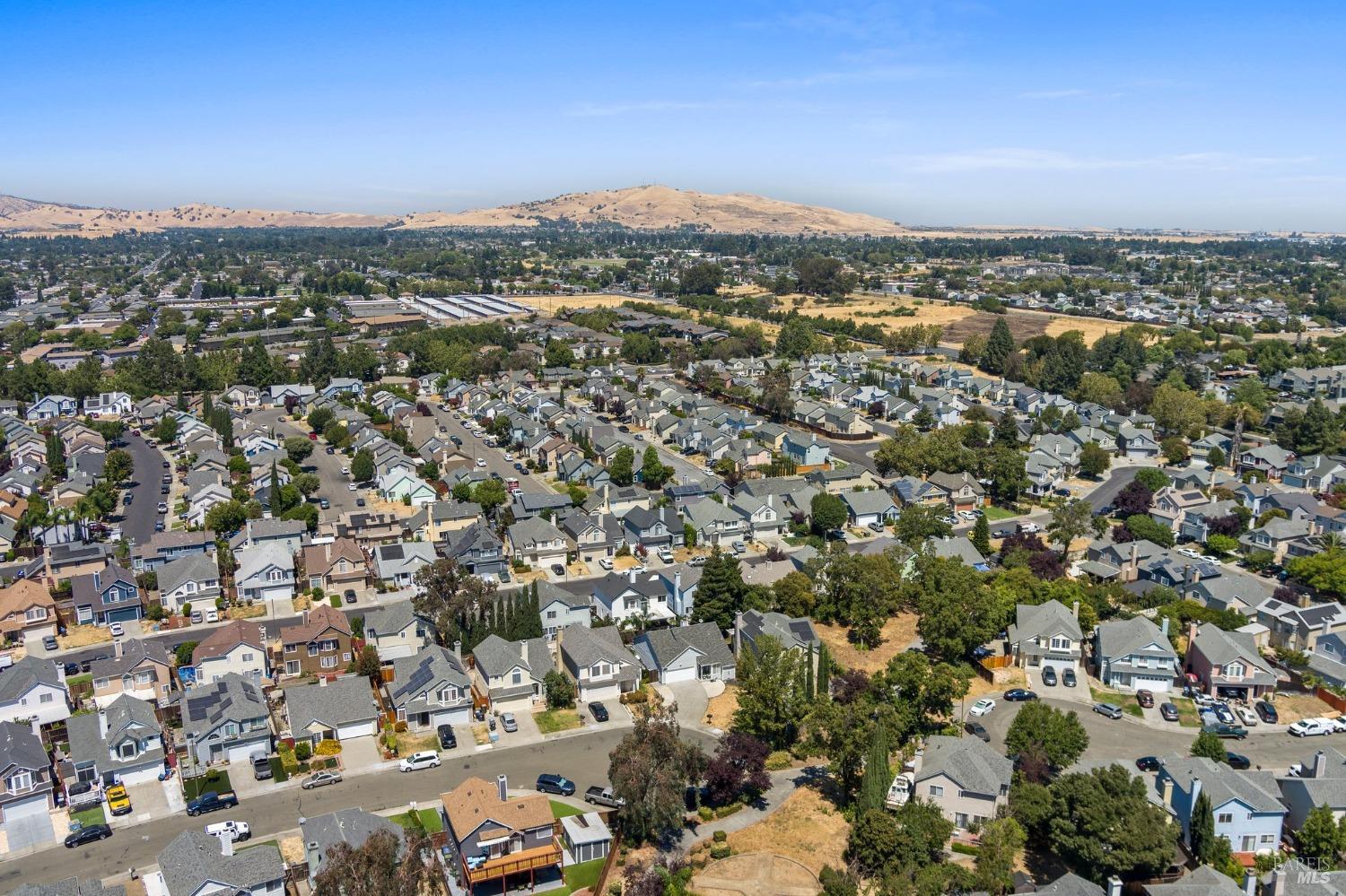 Clearbrook Court, Suisun City, California image 33