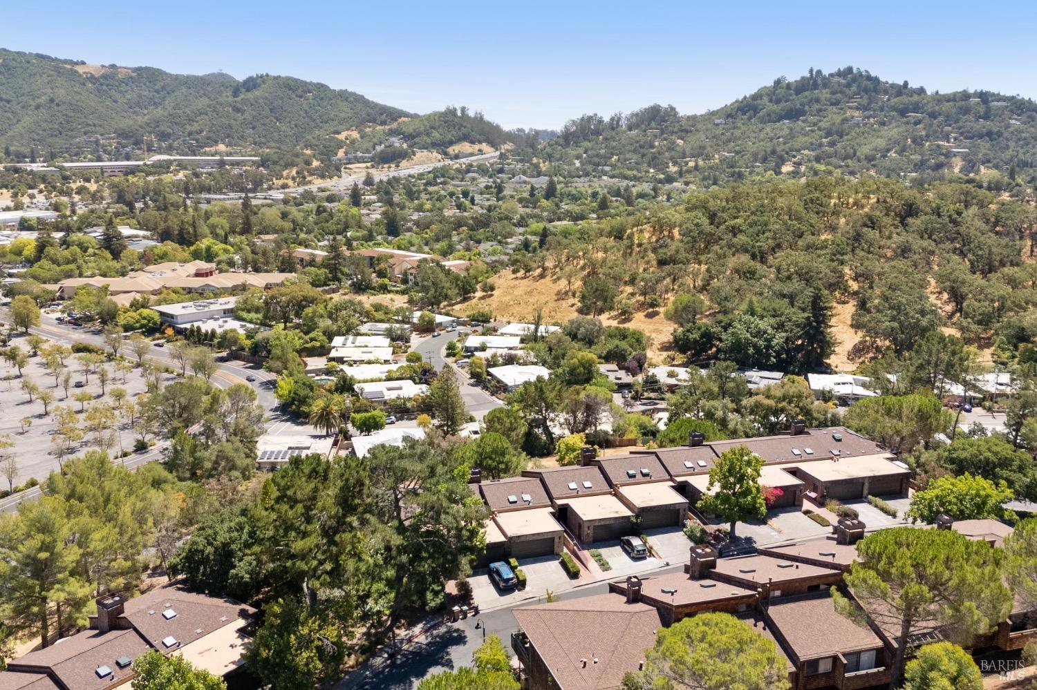 Detail Gallery Image 31 of 33 For 144 La Perdiz Ct, San Rafael,  CA 94903 - 2 Beds | 2/1 Baths