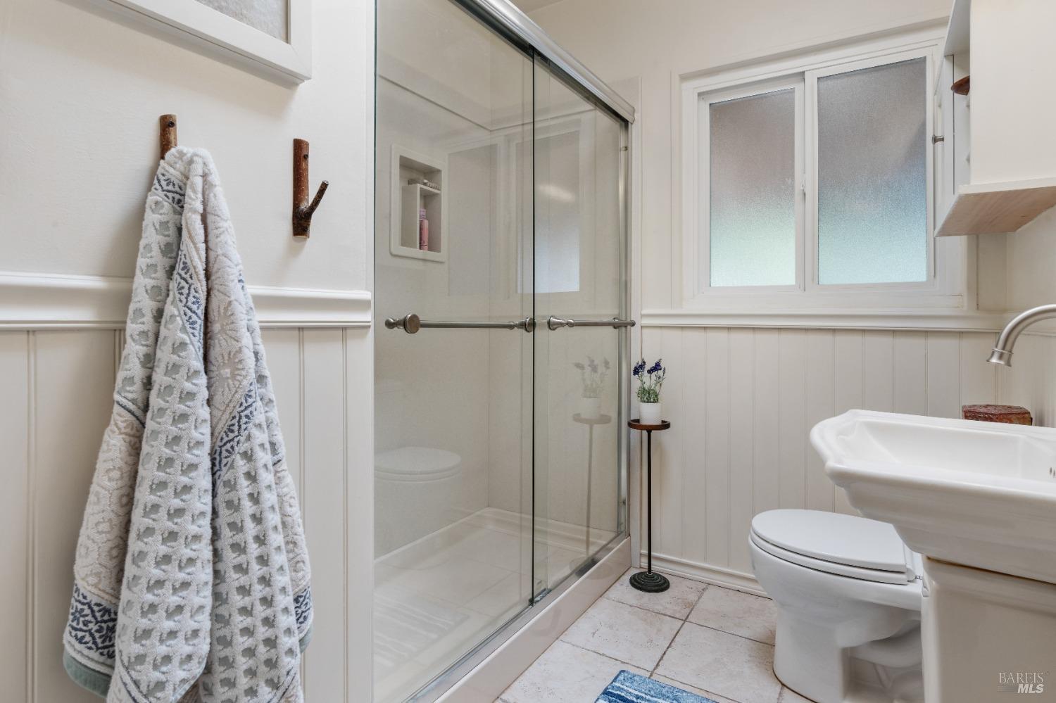 Detail Gallery Image 11 of 25 For 134 Birch Way, San Rafael,  CA 94903 - 3 Beds | 1 Baths