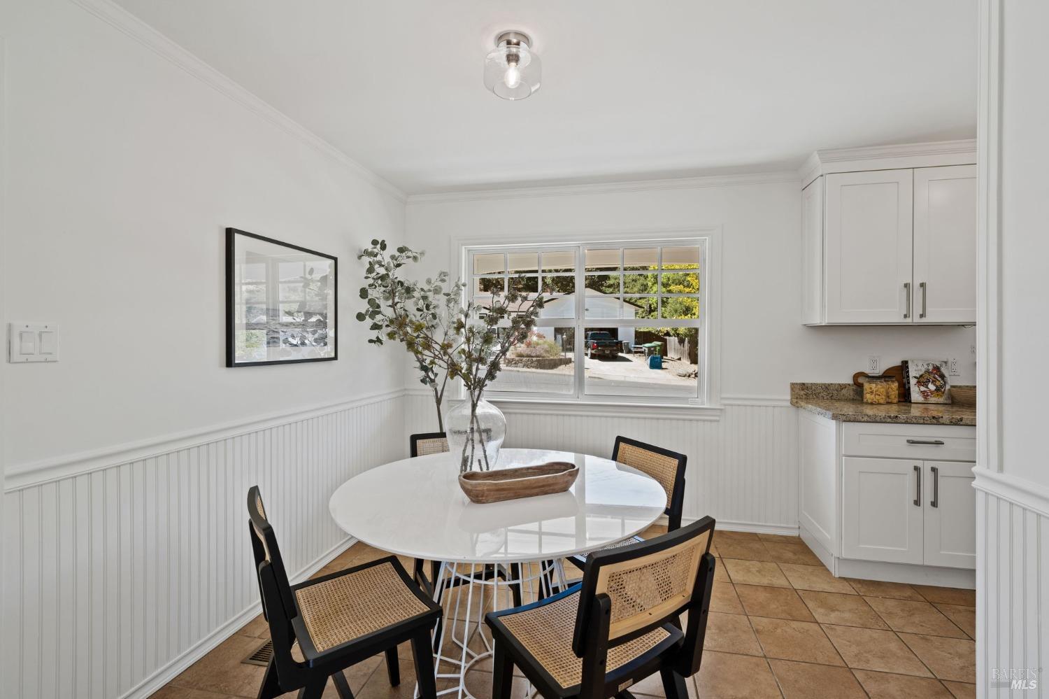 Detail Gallery Image 7 of 25 For 2376 Dominic Dr, Novato,  CA 94947 - 3 Beds | 2 Baths