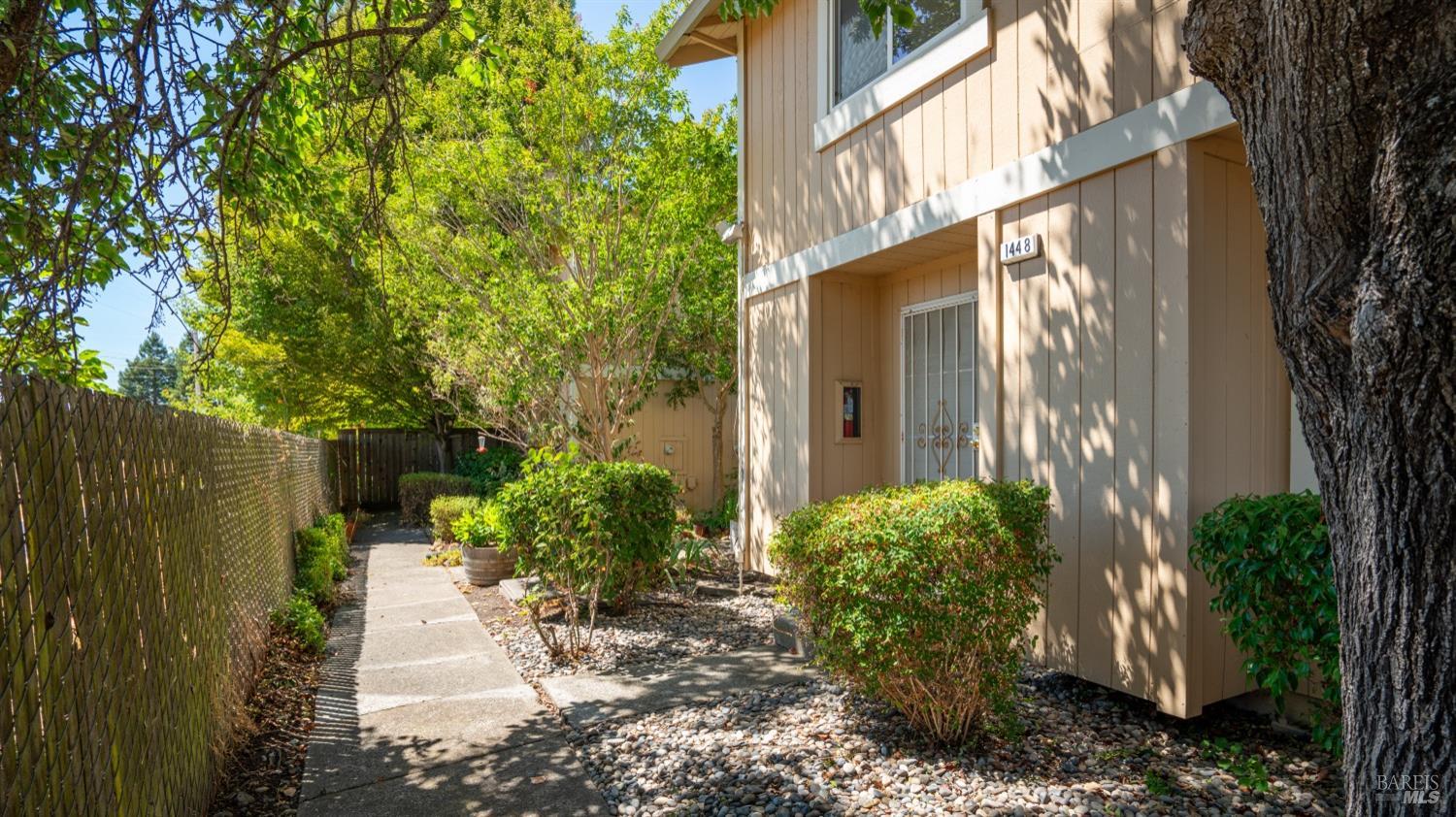 Detail Gallery Image 1 of 30 For 1448 Gold Way, Rohnert Park,  CA 94928 - 3 Beds | 1/1 Baths