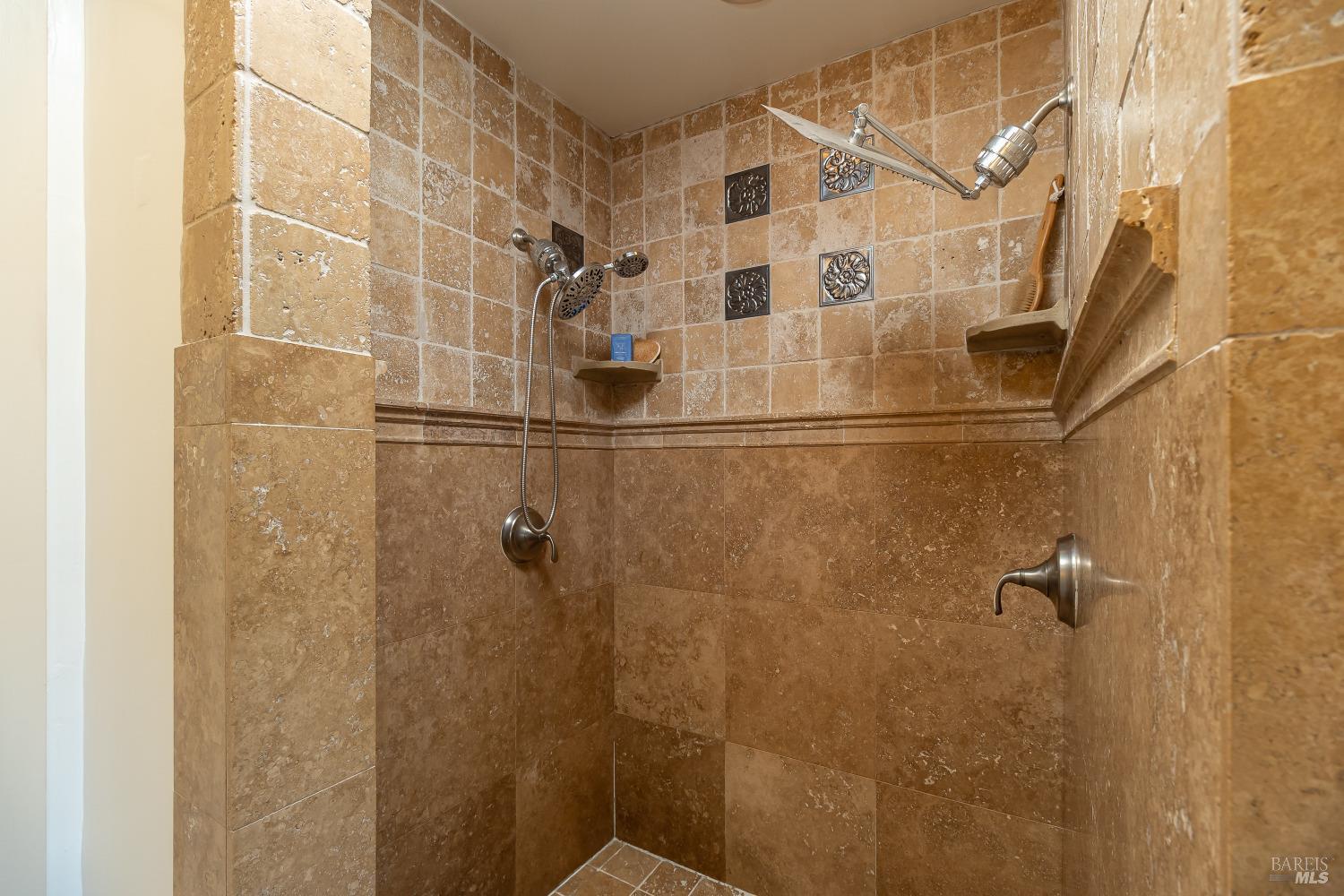 Detail Gallery Image 29 of 59 For 247 Reed Blvd, Mill Valley,  CA 94941 - 5 Beds | 4/1 Baths