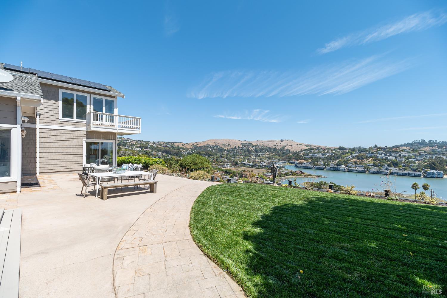 Detail Gallery Image 22 of 59 For 247 Reed Blvd, Mill Valley,  CA 94941 - 5 Beds | 4/1 Baths