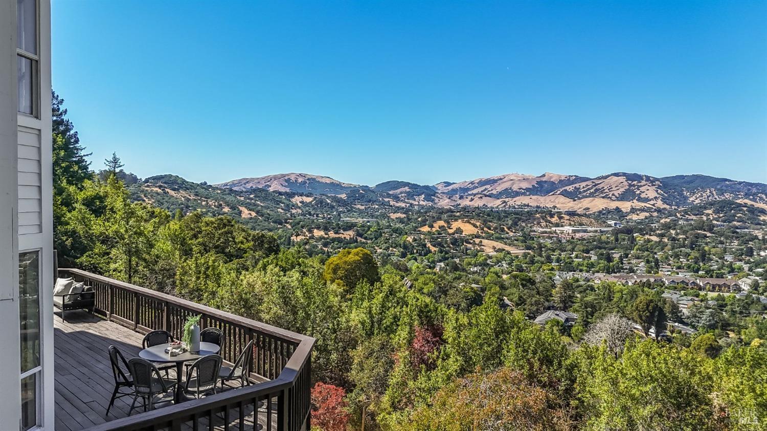 Detail Gallery Image 44 of 57 For 25 Red Rock Way, San Rafael,  CA 94903 - 3 Beds | 2/1 Baths