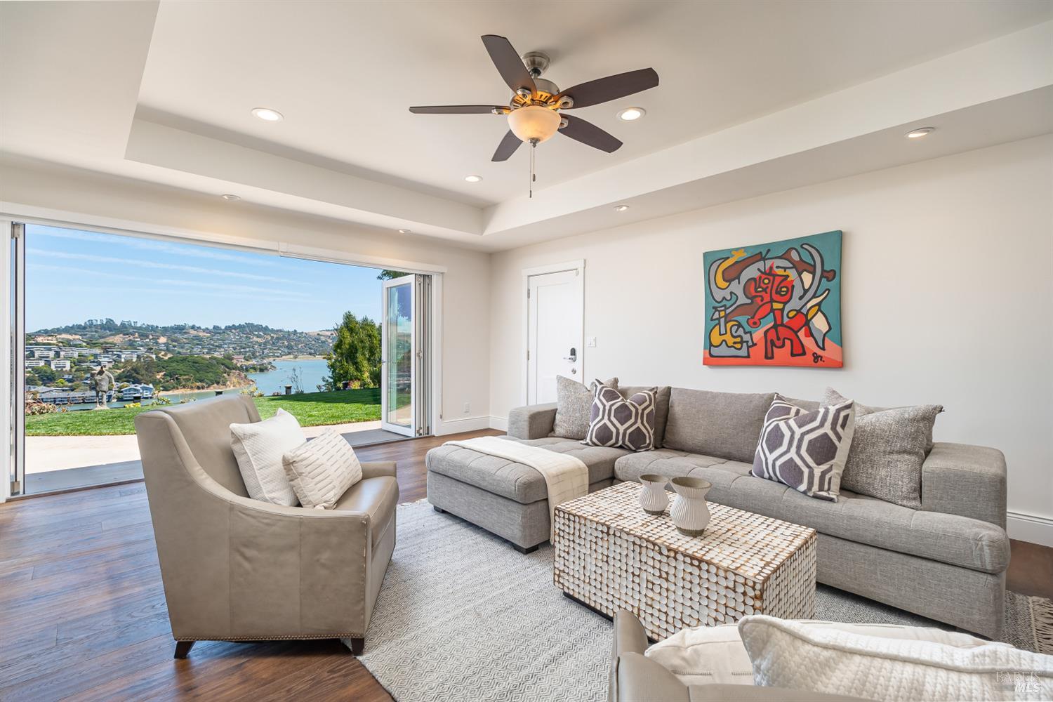 Detail Gallery Image 17 of 59 For 247 Reed Blvd, Mill Valley,  CA 94941 - 5 Beds | 4/1 Baths