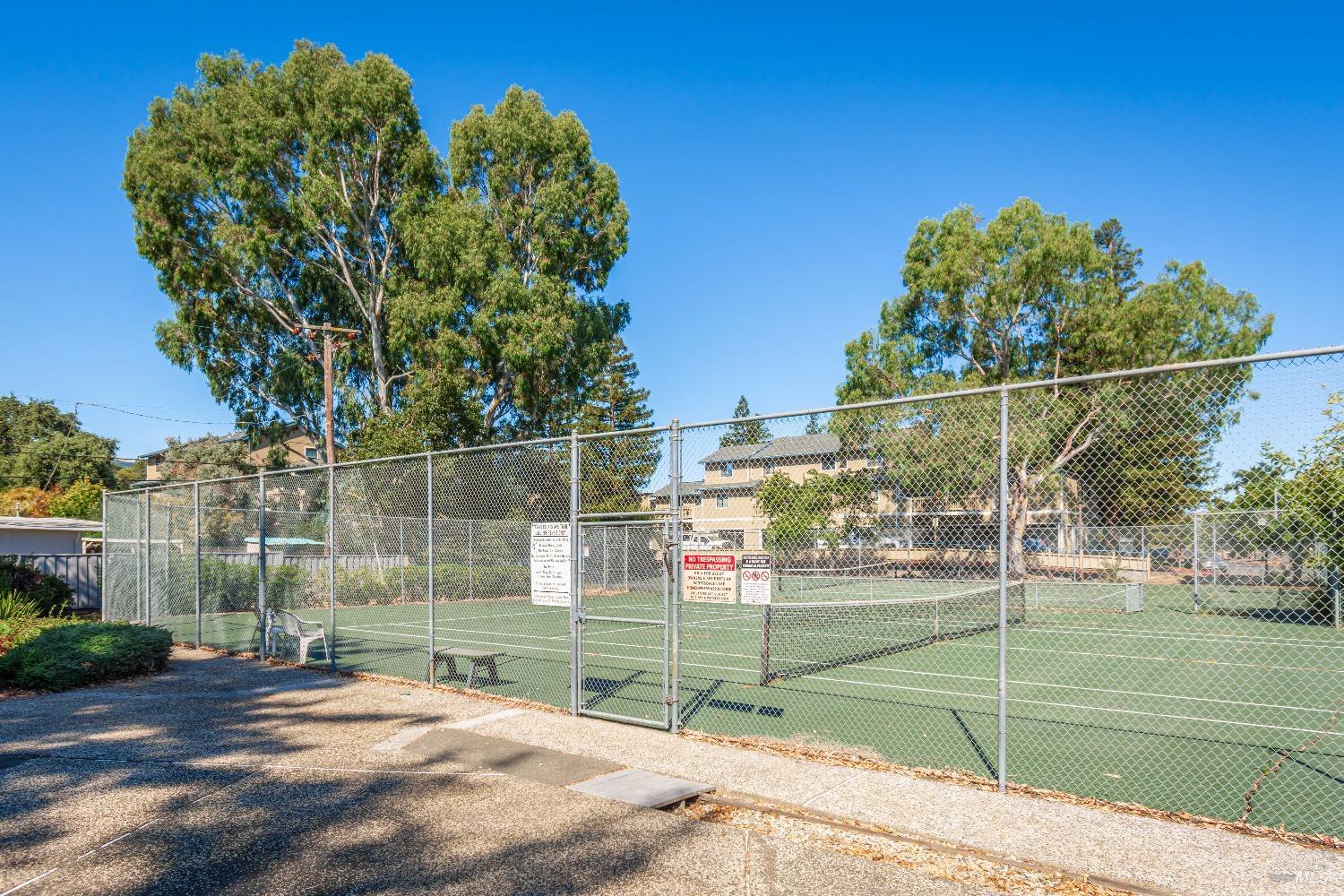 Detail Gallery Image 34 of 35 For 70 Scottsdale Way, Novato,  CA 94947 - 2 Beds | 1/1 Baths