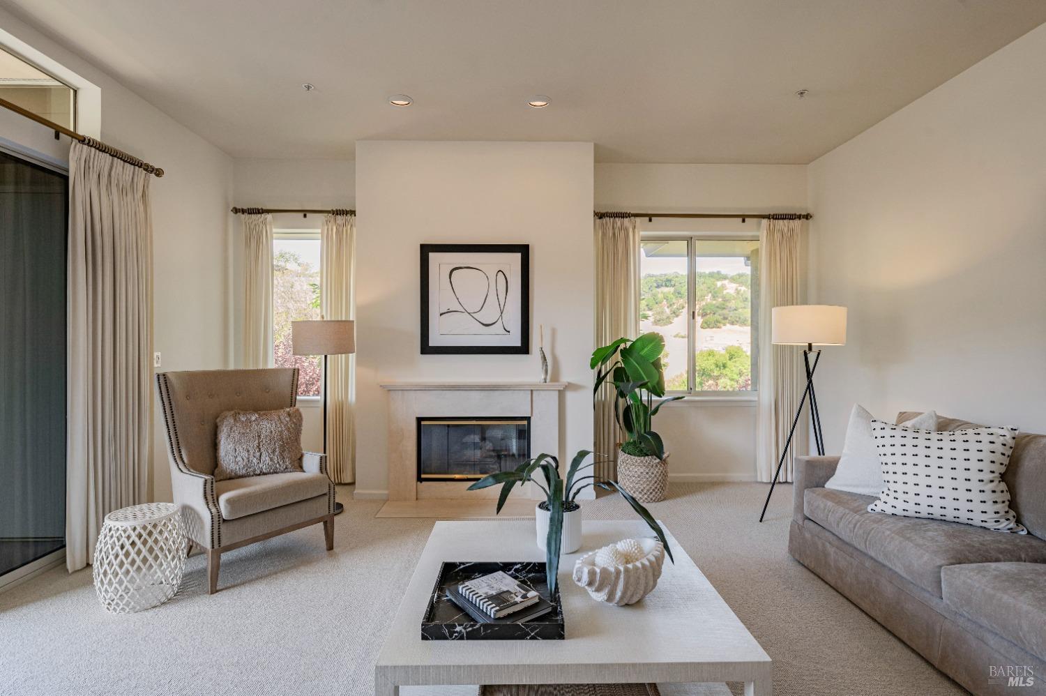 Detail Gallery Image 1 of 1 For 300 Deer Valley Rd 3k,  San Rafael,  CA 94903 - 2 Beds | 2 Baths